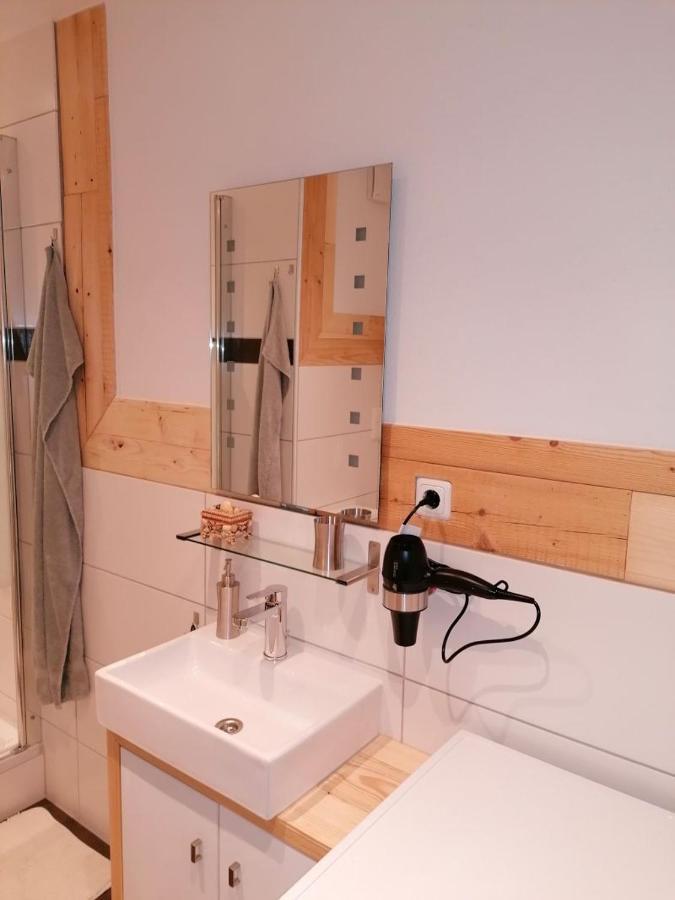 טייסנדורף Ferienwohnung Helli מראה חיצוני תמונה